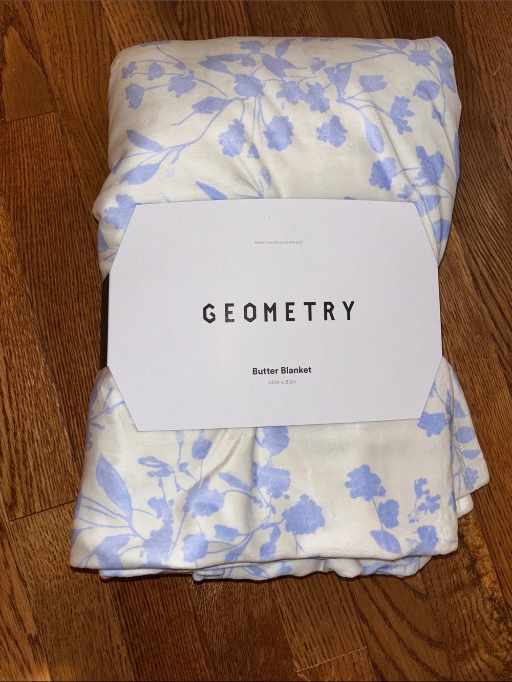 Geometry Large Butter Blanket NWT